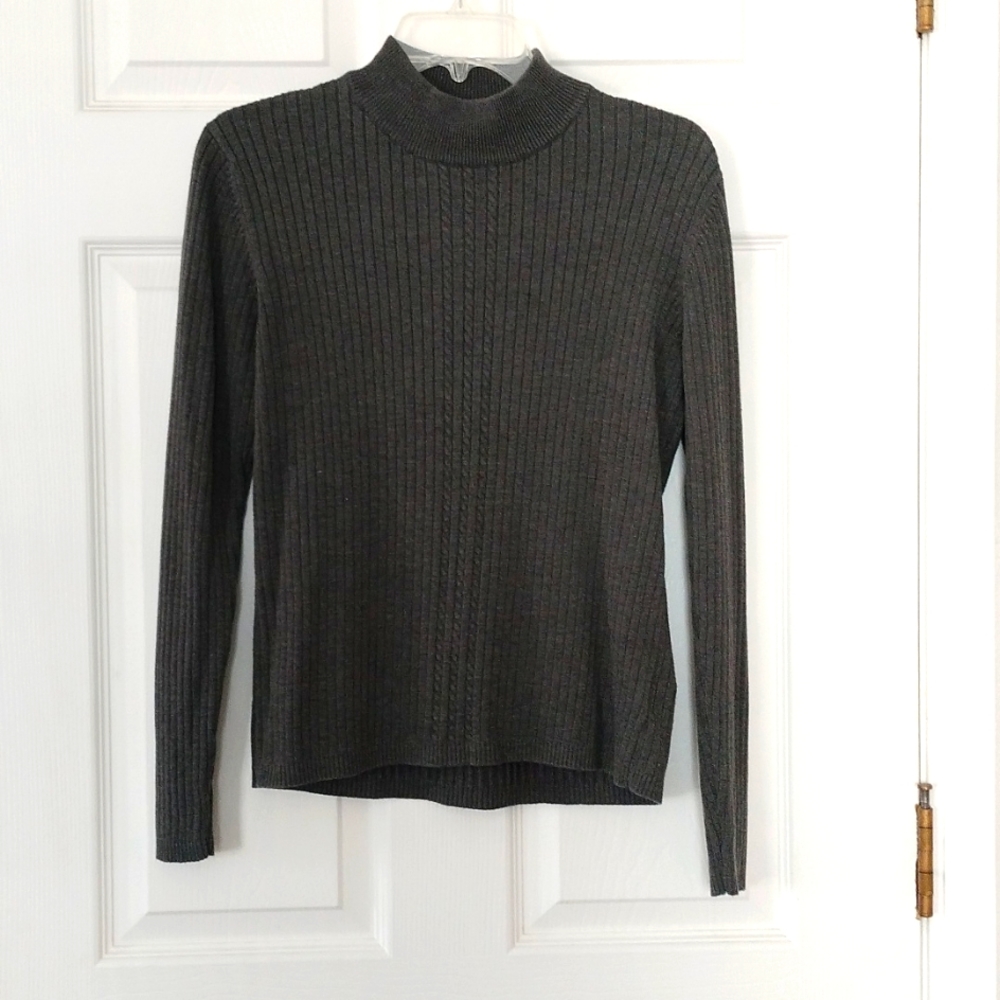 Charcoal gray Worthington sweater, women's.